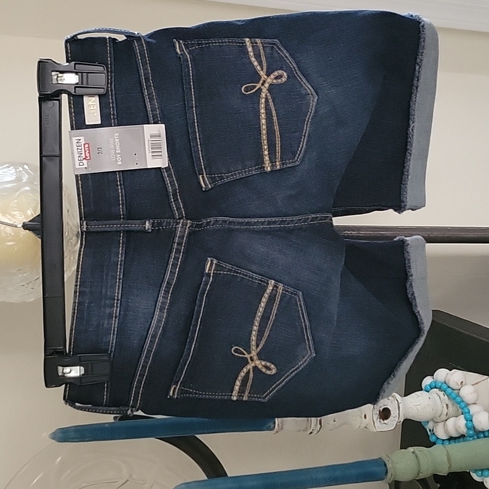 Levi's Denizen Low Rise Boy Shorts, Love Stretch 2/3. NWT - Picture 2 of 16